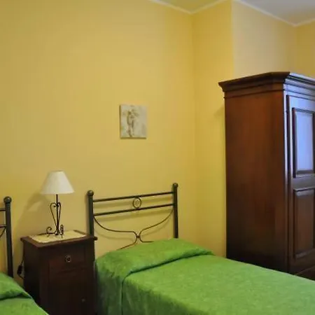 Zweizimmerwohnung *